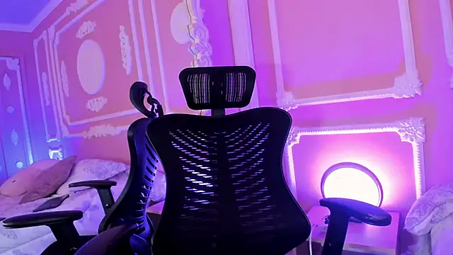 aitana johns online show from 10/23/25, 12:26