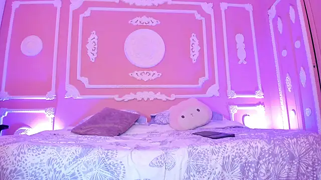 aitana johns online show from 10/31/25, 01:19