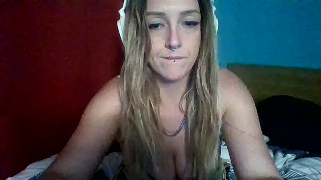 Snapshot of cutiekayls chatting on 07/14/26, 09:47 cutiekayls online show from 07/14/26, 09:47
