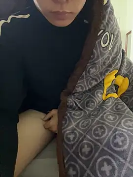 anhduc2k555 online show from 11/18/25, 08:06