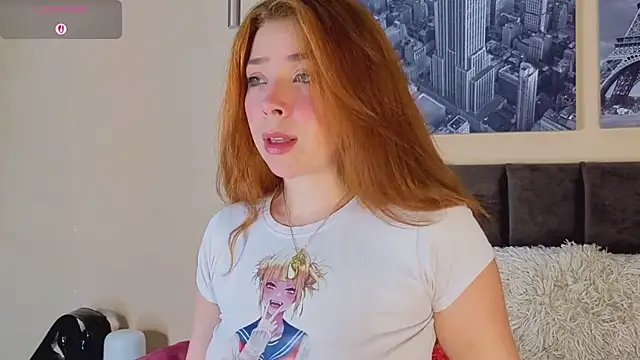 Snapshot of HelenaCole- chatting on 01/15/26, 01:14 HelenaCole- online show from 01/15/26, 01:14