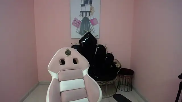 Isabella Mendez  online show from 10/31/25, 11:29