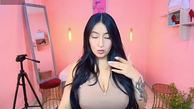 Isabella Mendez  online show from 12/02/25, 01:46