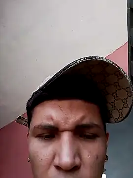 Snapshot of hadees_123 chatting on 10/05/25, 05:14 hadees 123 online show from 10/05/25, 05:14
