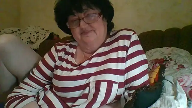 Snapshot of MilaSky5303 chatting on 10/30/25, 11:23 MilaSky5303 online show from 10/30/25, 11:23