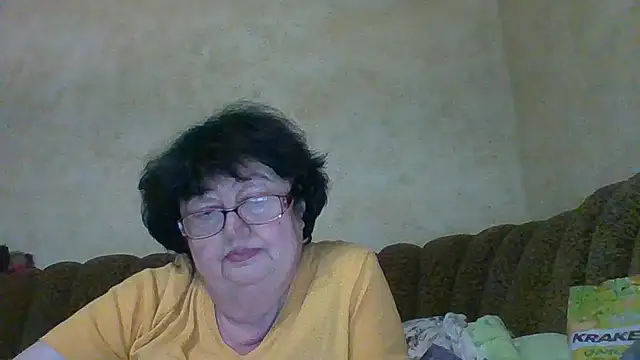 Snapshot of MilaSky5303 chatting on 11/13/25, 04:11 MilaSky5303 online show from 11/13/25, 04:11