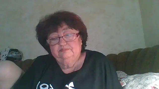 Snapshot of MilaSky5303 chatting on 10/10/25, 11:11 MilaSky5303 online show from 10/10/25, 11:11