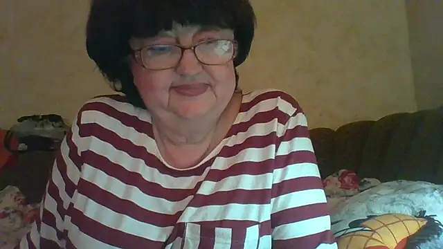 Snapshot of MilaSky5303 chatting on 10/07/25, 11:55 MilaSky5303 online show from 10/07/25, 11:55