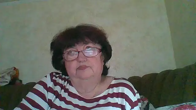 Snapshot of MilaSky5303 chatting on 10/26/25, 10:26 MilaSky5303 online show from 10/26/25, 10:26