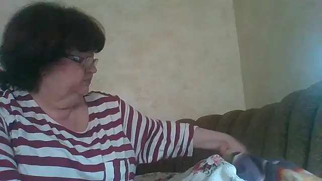 Snapshot of MilaSky5303 chatting on 09/19/25, 02:21 MilaSky5303 online show from 09/19/25, 02:21