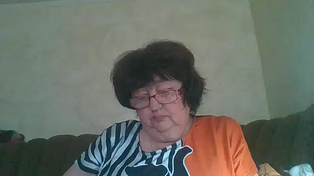 Snapshot of MilaSky5303 chatting on 09/25/25, 09:48 MilaSky5303 online show from 09/25/25, 09:48