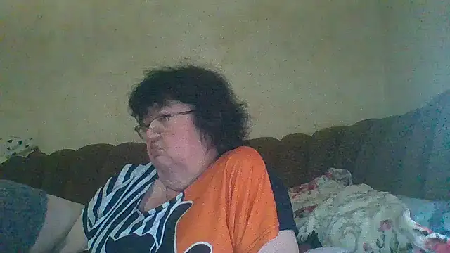 Snapshot of MilaSky5303 chatting on 11/26/25, 09:15 MilaSky5303 online show from 11/26/25, 09:15