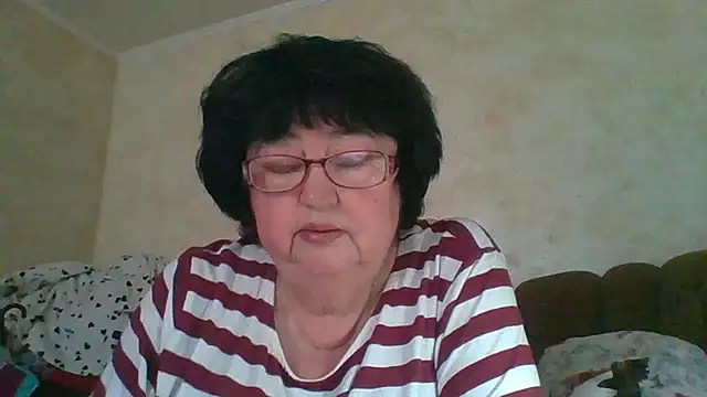 Snapshot of MilaSky5303 chatting on 10/30/25, 11:19 MilaSky5303 online show from 10/30/25, 11:19