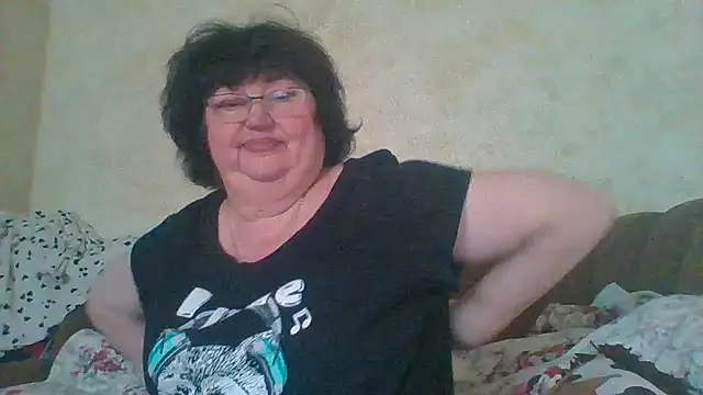 Snapshot of MilaSky5303 chatting on 11/23/25, 08:24 MilaSky5303 online show from 11/23/25, 08:24