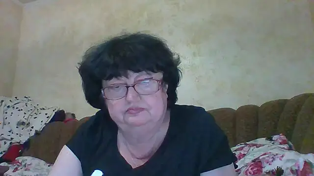 Snapshot of MilaSky5303 chatting on 11/09/25, 03:05 MilaSky5303 online show from 11/09/25, 03:05