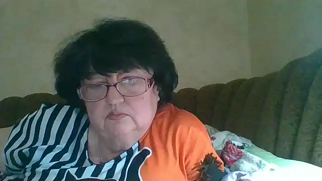 Snapshot of MilaSky5303 chatting on 11/04/25, 11:47 MilaSky5303 online show from 11/04/25, 11:47