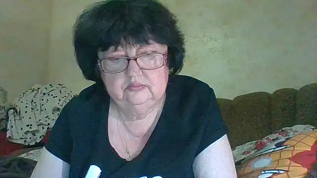 Snapshot of MilaSky5303 chatting on 11/10/25, 02:55 MilaSky5303 online show from 11/10/25, 02:55