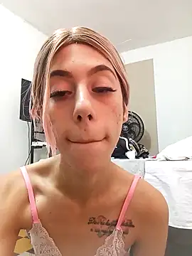 Darlyn tenderhot   online show from 03/08/26, 04:38