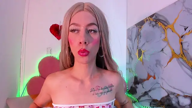 Darlyn tenderhot   online show from 03/24/26, 07:58