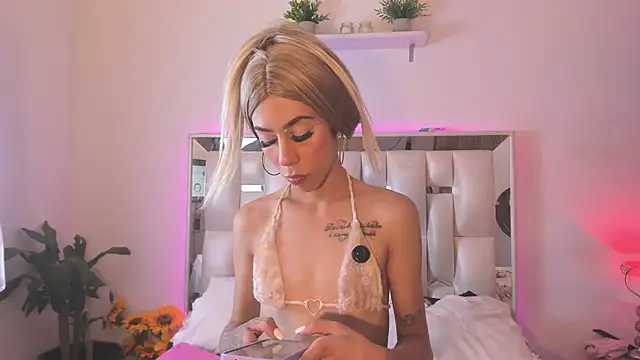 Darlyn tenderhot   online show from 03/20/26, 08:54