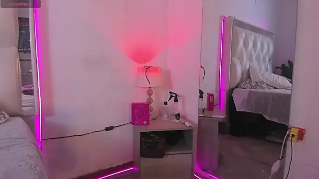 Darlyn tenderhot   online show from 03/11/26, 05:40