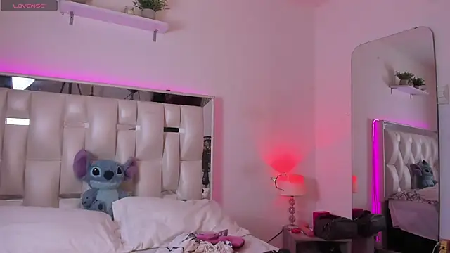 Darlyn tenderhot   online show from 03/17/26, 03:15