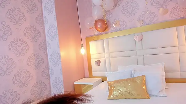 Briana 24 online show from 11/03/25, 07:28