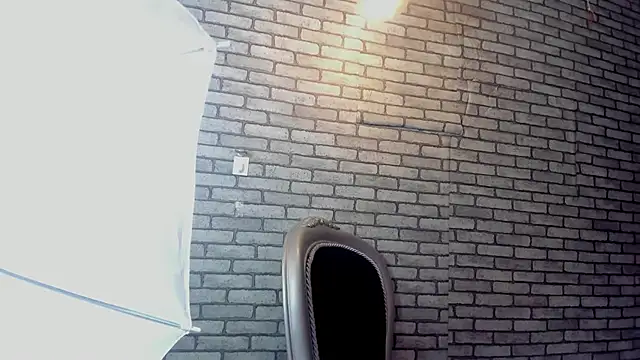 Briana 24 online show from 12/13/25, 08:04