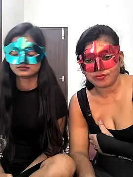 your chandni04 online show from 12/18/25, 07:57