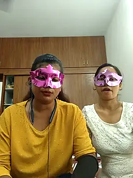 your chandni04 online show from 10/08/25, 08:16