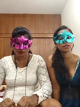 your chandni04 online show from 10/15/25, 08:44