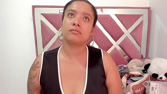 bellalumi online show from 02/03/26, 04:10