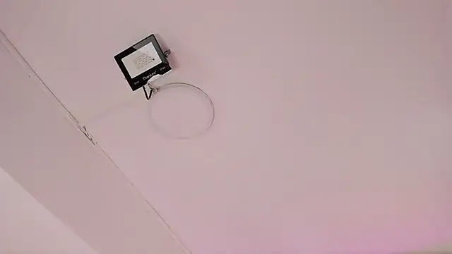 Snapshot of Stefannyevans_ chatting on 12/16/25, 12:09 Stefannyevans online show from 12/16/25, 12:09