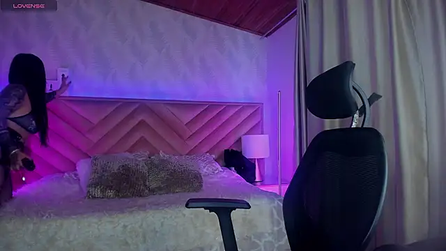  raven black online show from 02/25/26, 01:22