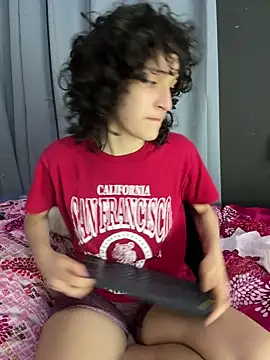 Snapshot of TeensNews18 chatting on 03/19/26, 11:16 TeensNews18 online show from 03/19/26, 11:16