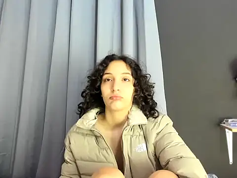 Snapshot of TeensNews18 chatting on 11/08/25, 11:36 TeensNews18 online show from 11/08/25, 11:36