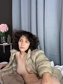 Snapshot of TeensNews18 chatting on 02/12/26, 11:37 TeensNews18 online show from 02/12/26, 11:37