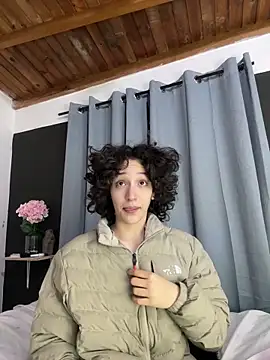 Snapshot of TeensNews18 chatting on 02/17/26, 11:29 TeensNews18 online show from 02/17/26, 11:29