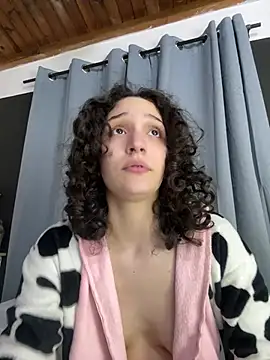 Snapshot of TeensNews18 chatting on 02/10/26, 11:15 TeensNews18 online show from 02/10/26, 11:15