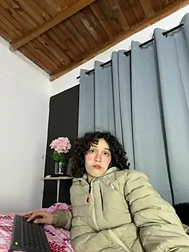 Snapshot of TeensNews18 chatting on 03/04/26, 11:56 TeensNews18 online show from 03/04/26, 11:56