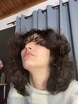 Snapshot of TeensNews18 chatting on 04/09/26, 06:19 TeensNews18 online show from 04/09/26, 06:19