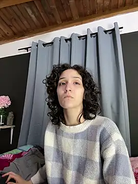 Snapshot of TeensNews18 chatting on 04/07/26, 11:17 TeensNews18 online show from 04/07/26, 11:17