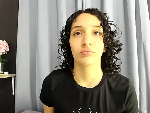 Snapshot of TeensNews18 chatting on 11/30/25, 11:44 TeensNews18 online show from 11/30/25, 11:44