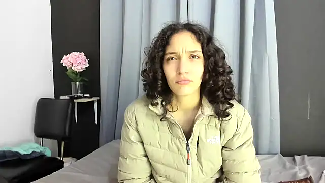 Snapshot of TeensNews18 chatting on 11/20/25, 11:33 TeensNews18 online show from 11/20/25, 11:33