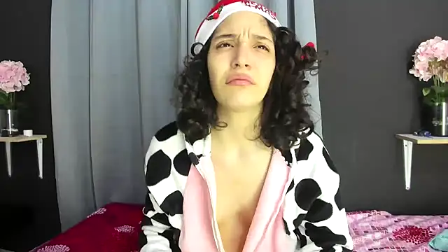 Snapshot of TeensNews18 chatting on 12/18/25, 11:36 TeensNews18 online show from 12/18/25, 11:36