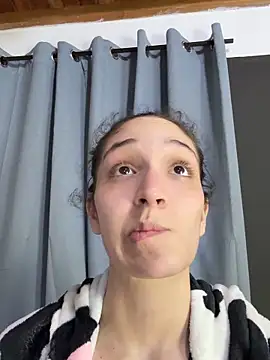 Snapshot of TeensNews18 chatting on 04/12/26, 09:51 TeensNews18 online show from 04/12/26, 09:51