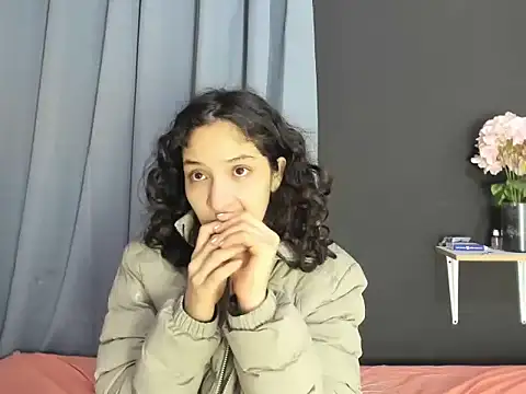 Snapshot of TeensNews18 chatting on 11/06/25, 11:14 TeensNews18 online show from 11/06/25, 11:14