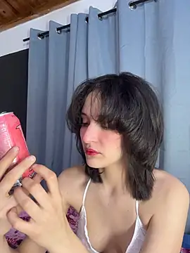 Snapshot of TeensNews18 chatting on 03/13/26, 11:10 TeensNews18 online show from 03/13/26, 11:10