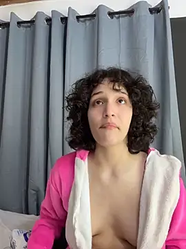 Snapshot of TeensNews18 chatting on 02/11/26, 11:26 TeensNews18 online show from 02/11/26, 11:26