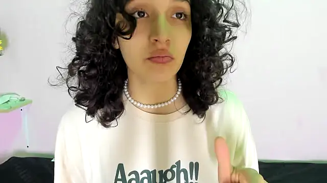 Snapshot of TeensNews18 chatting on 10/27/25, 12:22 TeensNews18 online show from 10/27/25, 12:22